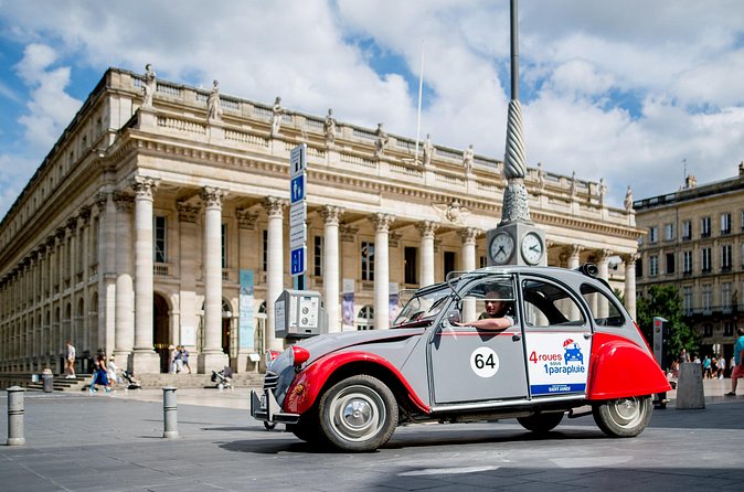 Christmas illuminations in 2CV - With 2 Presents (Food + goodies) - Cathedral views and Bordeaux’s grandest square