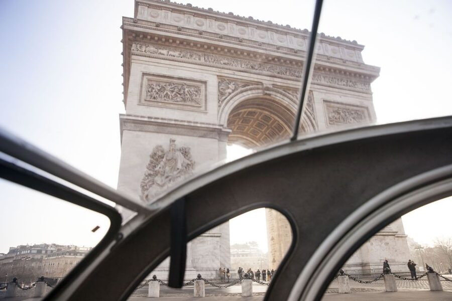 Classic, Romantic Paris: 3-Hour Vintage 2CV Tour - Montmartre brings the romance