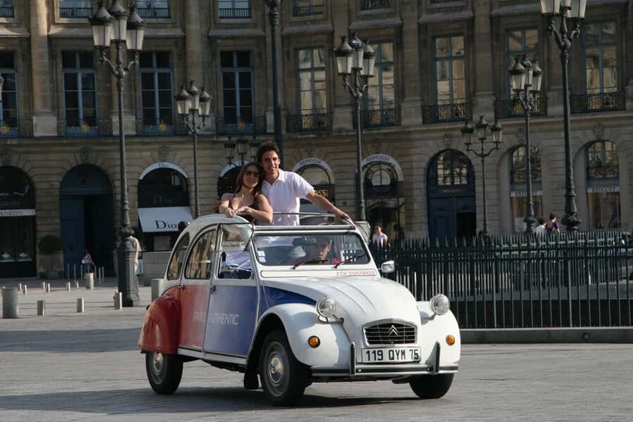 Classic, Romantic Paris: 3-Hour Vintage 2CV Tour - Best for couples, first visits, and a final Paris outing
