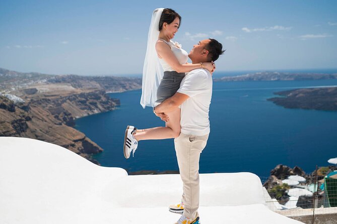 Couple and Family Photoshoot Experiece in Santorini - Stop 3: A local photographer’s route