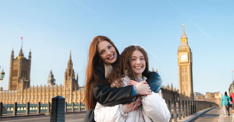 Couple’s photo: Romantic photoshoot in London - Big Ben as your main photo stop