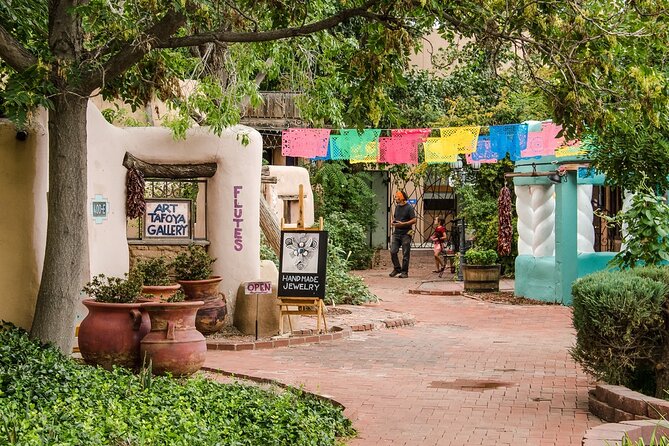 Couple’s Private Enchanting Walk in the Heart of Albuquerque - Key points to know before booking