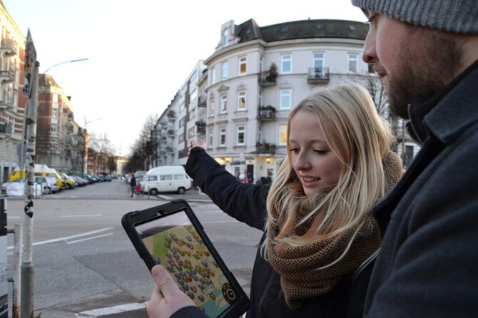 Couple time treasure hunt Hamburg Edition - Hamburg Town Hall and the first city clues