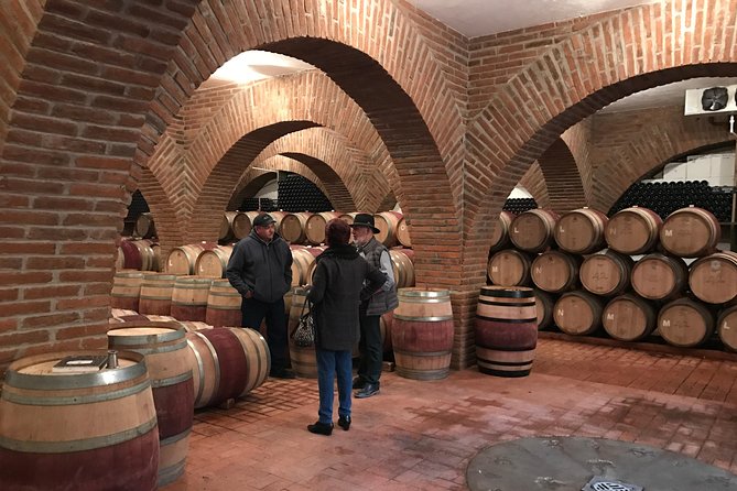 Couple Tour - Viña de Frannes is a top pick for the wine