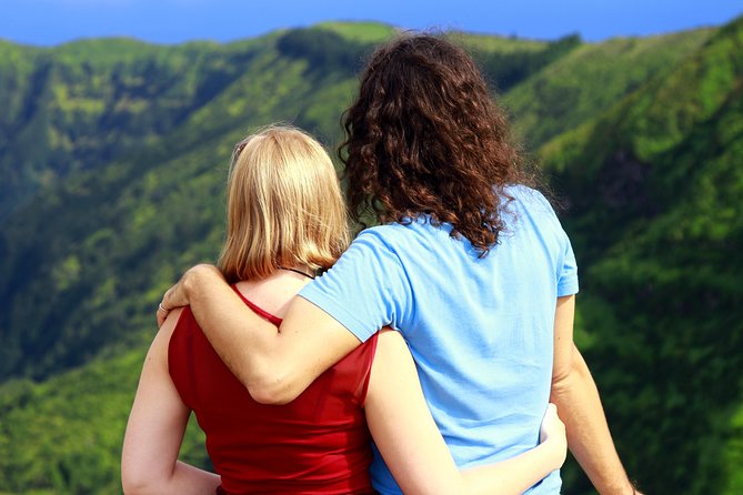 Couples PRIVATE Hybrid 4X4 Tour - Furnas (Inc Hot Springs and 3 Course Lunch) - Seeing the hot earth cook your lunch