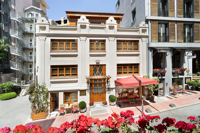 Çukurcuma Hamamı 1831 - Boutique Hammam for Couples - The private massage upgrade