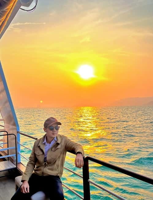 Da Nang: Experience a Magical Sunset Dinner Cruise in DN Bay - Is $16 good value?