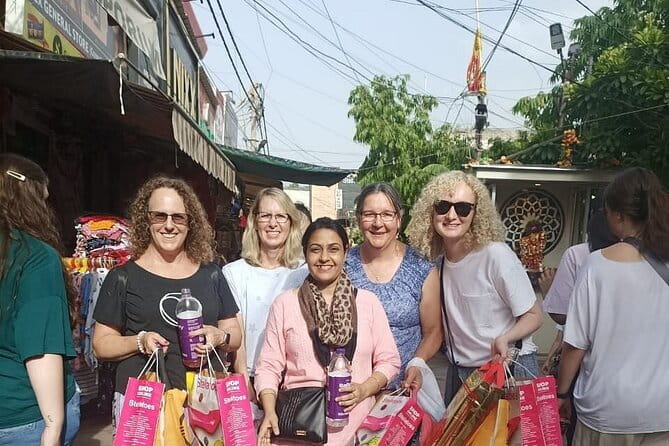 Delhi : Wedding Shopping Tour with Female Guide - Shehla and the value of a female shopping guide