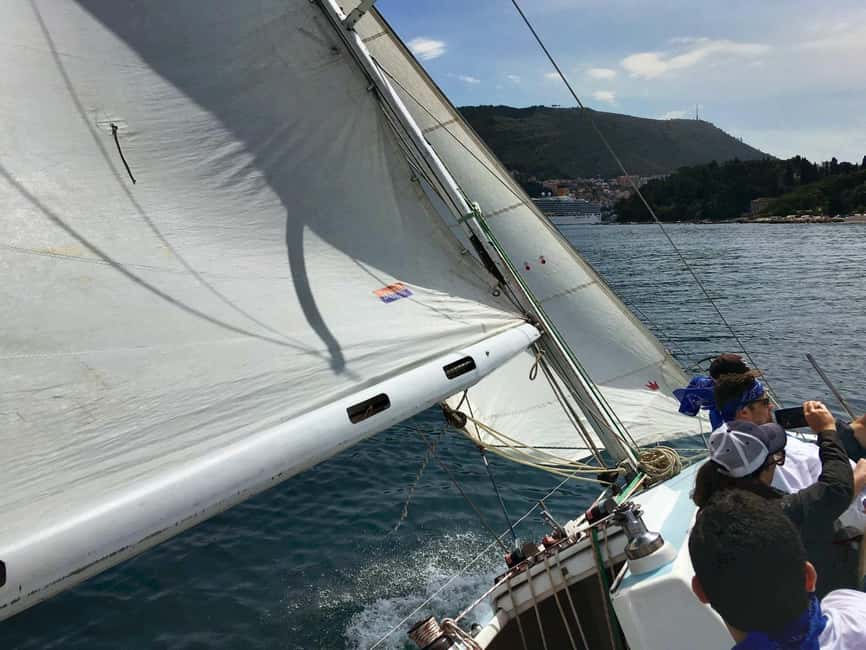 Dubrovnik : Romantic Group Sunset Tour to Old Town&Elafity - Sailing Beside the Medieval Walls