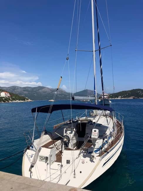 Dubrovnik:Romantic Private Sunset Tour to Old Town& Elafitiy - Choosing between Old Town and the islands