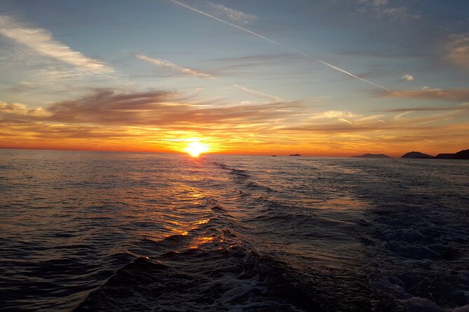 Dubrovnik Romantic Sunset Boat Tour - Sunset colors and Elaphite Island views