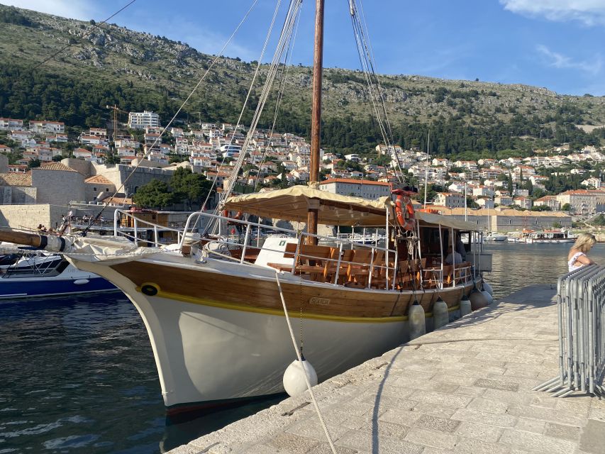 Dubrovnik: Sunset Dinner Cruise around the Old Town - Setting out from Dubrovnik’s Old Port