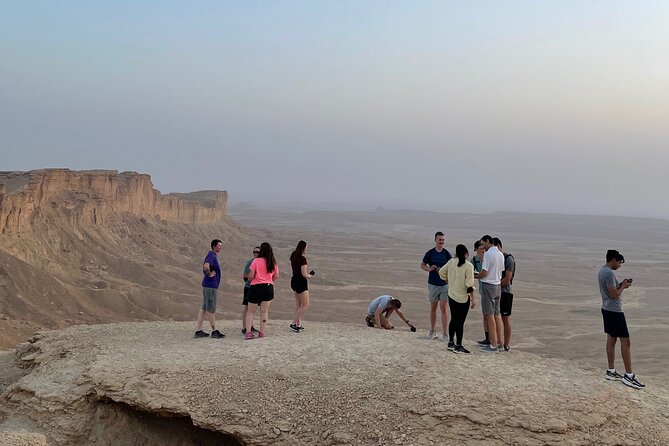 Edge of the World with 4x4 vehicles, sunset Dinner and stargazing - Weekday cave visits and weekend wildlife stops
