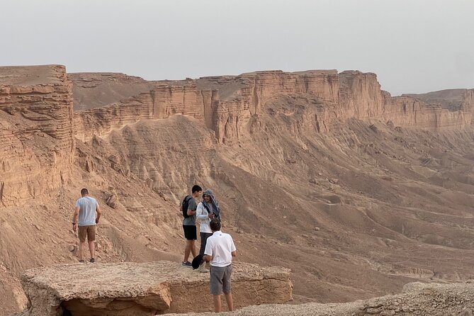 Edge of the World with 4x4 vehicles, sunset Dinner and stargazing - Guides, language, and the level of service