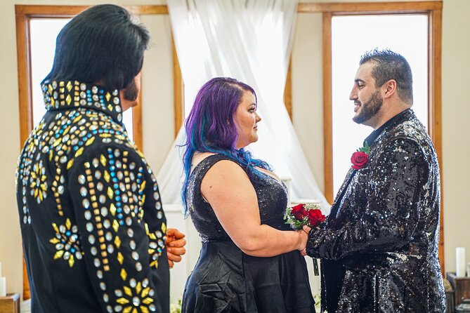 Elvis Wedding at The Little Vegas Chapel including Limousine Transportation - Should you book the Elvis wedding?