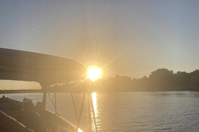 Exclusive private boat trip for couples in Heidelberg - Wine, water, and the private setting