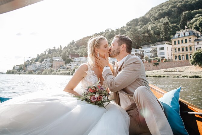 Exclusive private boat trip for couples in Heidelberg - Starting at Uferbar and meeting the Neckar