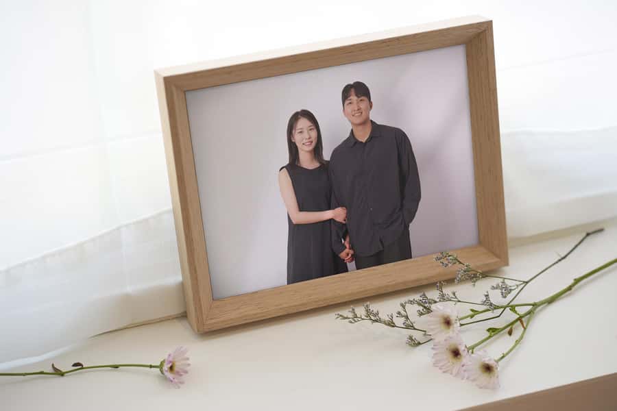 Family, Couple, and Group Photoshoot in Seoul - Why a Seoul studio portrait can be worth your hour