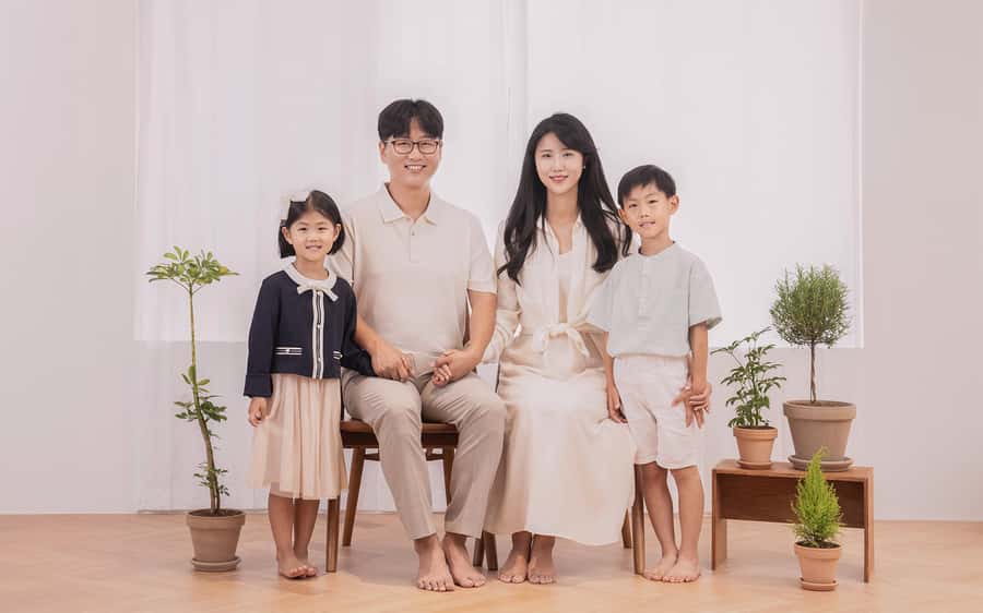 Family, Couple, and Group Photoshoot in Seoul - Getting to the studio from Geumho Station