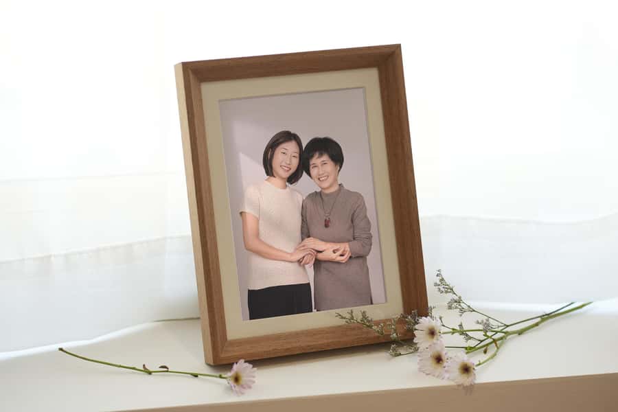 Family, Couple, and Group Photoshoot in Seoul - Korean-style retouching without losing your identity