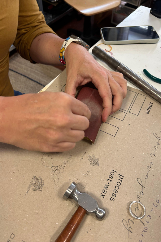 Florence: Custom wedding ring making experience. - Stones, engraving, and the question of delivery