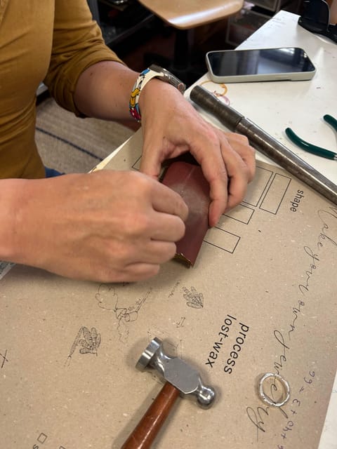 Florence: Custom wedding ring making experience. - Meeting Florencia in the Florence studio