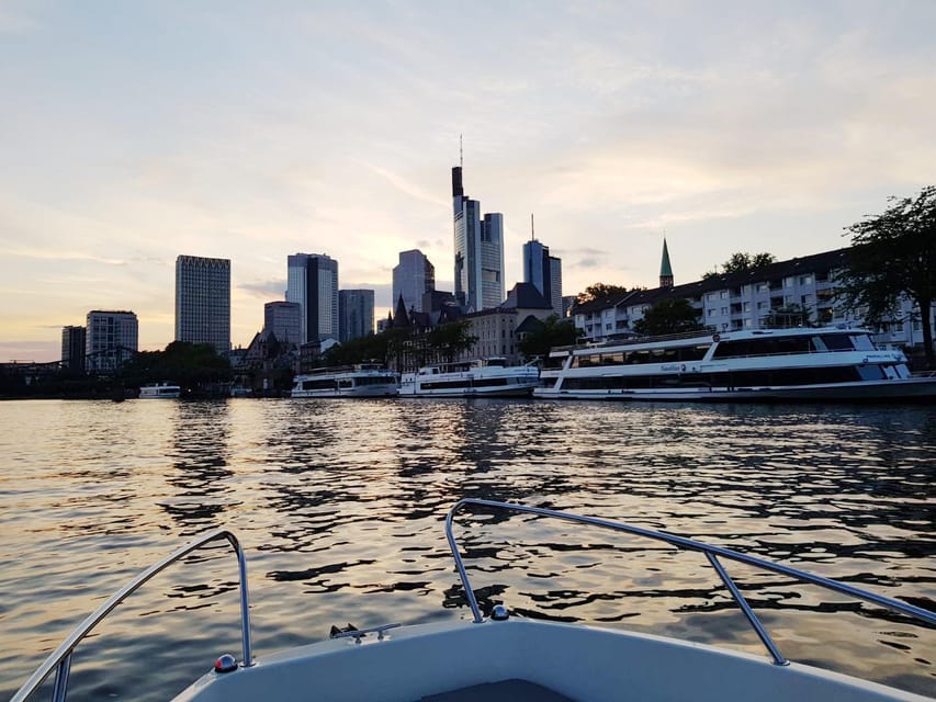 Frankfurt: Private Romantic Skyline Boat Tour - Museumsufer from the water