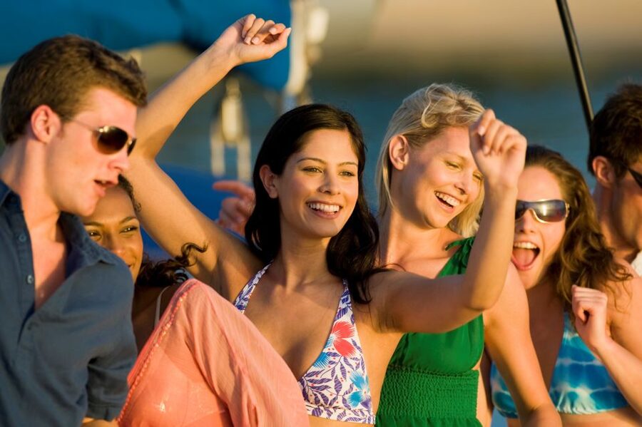 From Ma'alaea: Sunset Dinner Cruise Aboard the Quicksilver - A three-course dinner served at your table