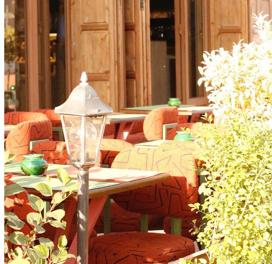 From Marrakech: Rooftop Dinner & Romantic Medina Views - Service can make a special occasion feel personal