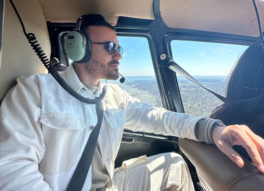 From Westchester: NYC Private Helicopter Tour for Couples - What the 30-minute flight actually covers