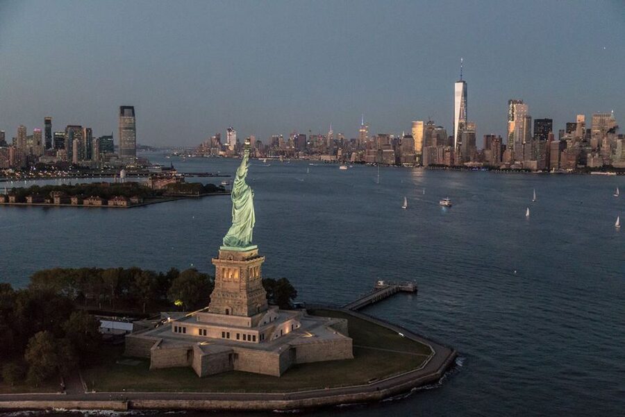 From Westchester: NYC Private Helicopter Tour for Couples - The value of a $950 private flight