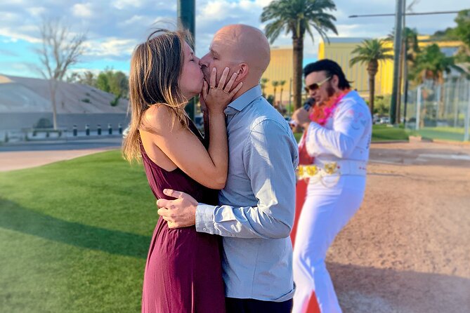 Get Married: Elvis Wedding + Las Vegas Sign + Photography - Legal wedding or symbolic celebration