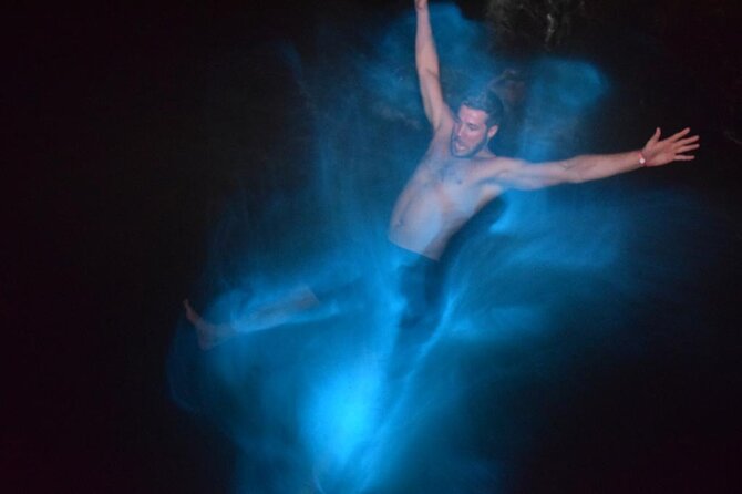 Glow with the Flow: A Romantic Night at the Luminous Lagoon”) - Arriving at the lagoon and boarding the boat