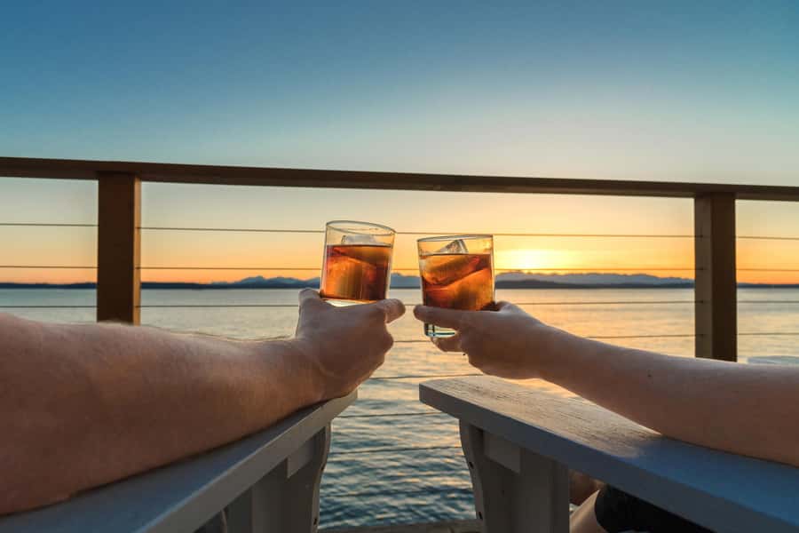 Grand Bay: Honeymoon/Lovers Sunset Tour with Romantic Dinner - Leaving Grand Baie for the northern islands