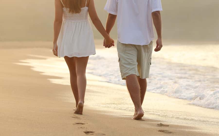 Grand Bay: Honeymoon/Lovers Sunset Tour with Romantic Dinner - The short sunset window at sea