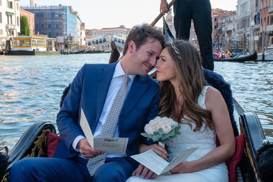 Grand Canal: Renew Your Wedding Vows on a Venetian Gondola - What happens during the vow renewal