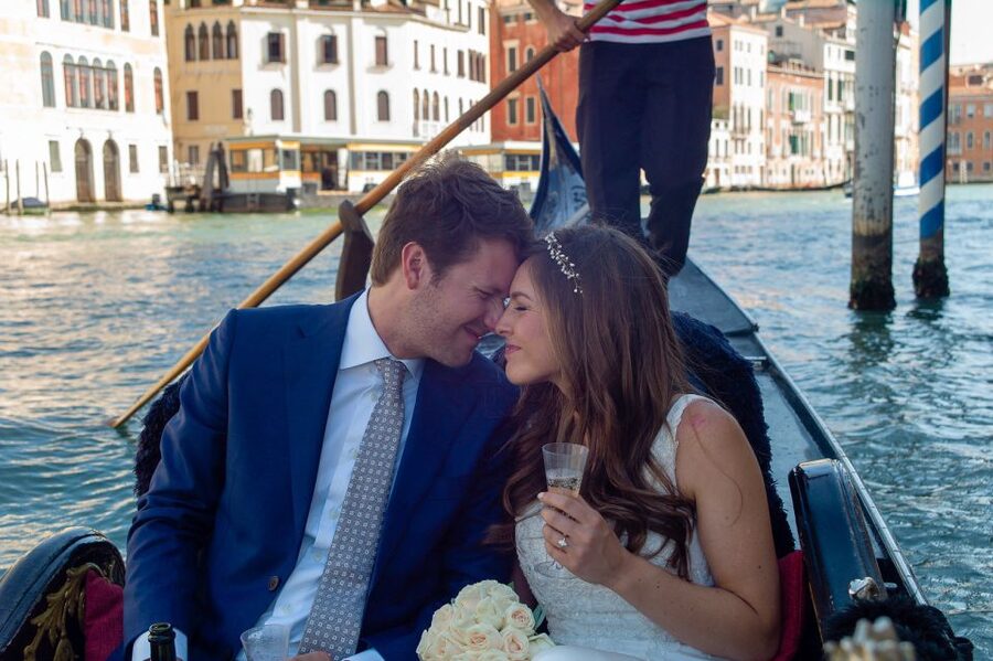 Grand Canal: Renew Your Wedding Vows on a Venetian Gondola - How the celebrant affects the experience