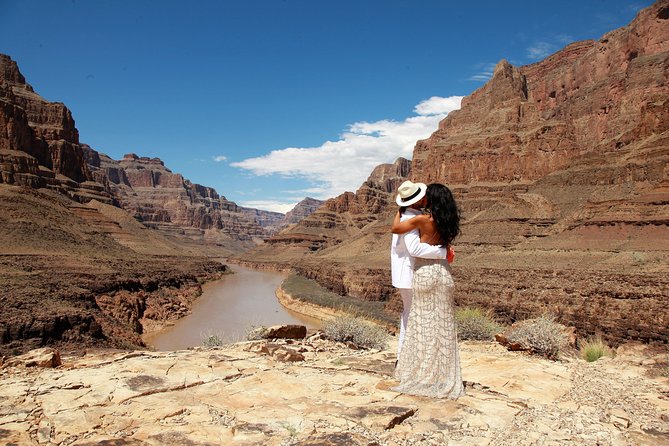 Grand Canyon Helicopter Wedding - Flying over Lake Mead, Hoover Dam, and the canyon