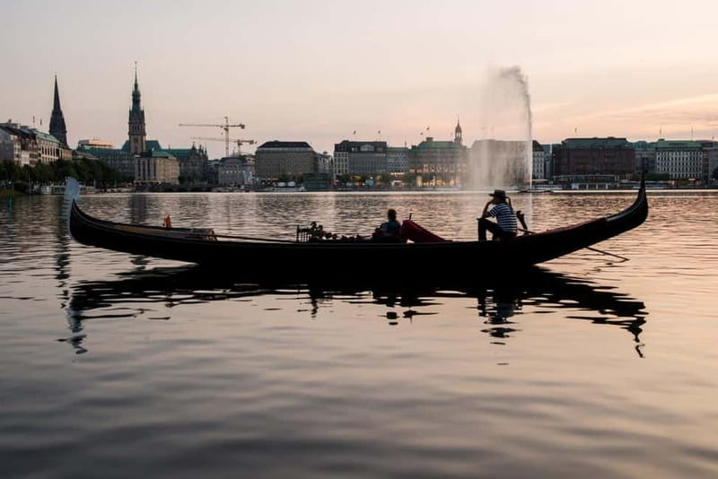 Hamburg Alster Lake romantic Tour in a Real Venetian Gondola - Key points to know before booking