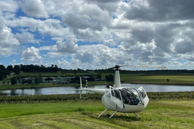 Hunter Valley Romantic Bubbly Breakfast Helicopter Tour from Cessnock - Cafe Enzo: a gentler café stop
