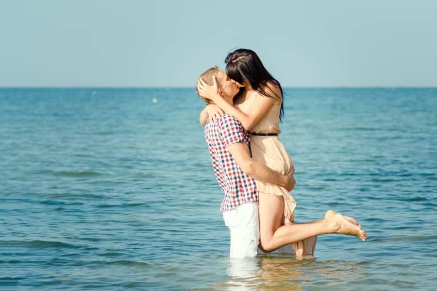 Hurghada: A Romantic Dinner On Islands Proposal Tour - The speedboat ride to Magawish Island
