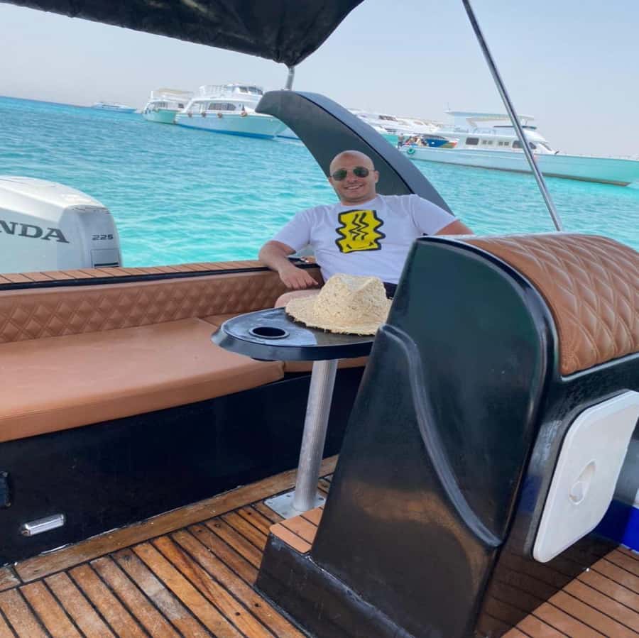 Hurghada: Private Dinner and Sunset Yacht Cruise - Sunset seafood served on board