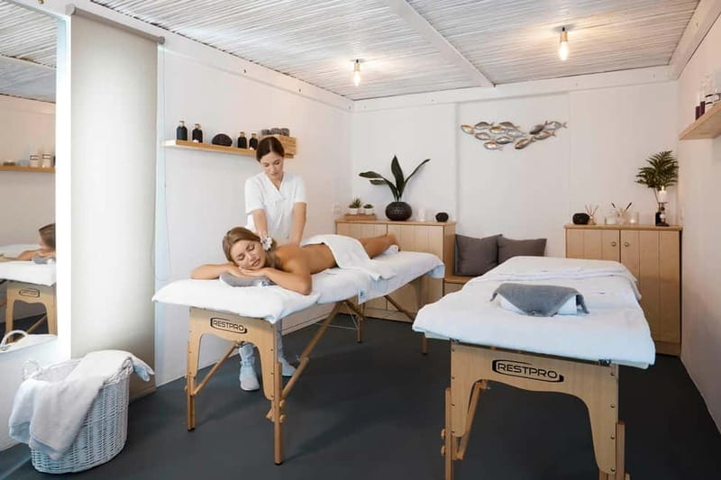 Imerovigli: Aromatherapy Couples’ Massage - Should you book the Zen Spa couples massage?