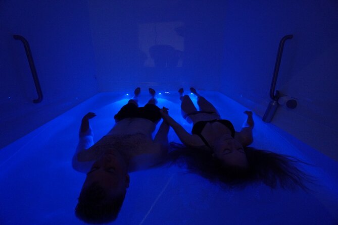 Infinity Float Tank Experience for Couples - The orientation makes the first float easier