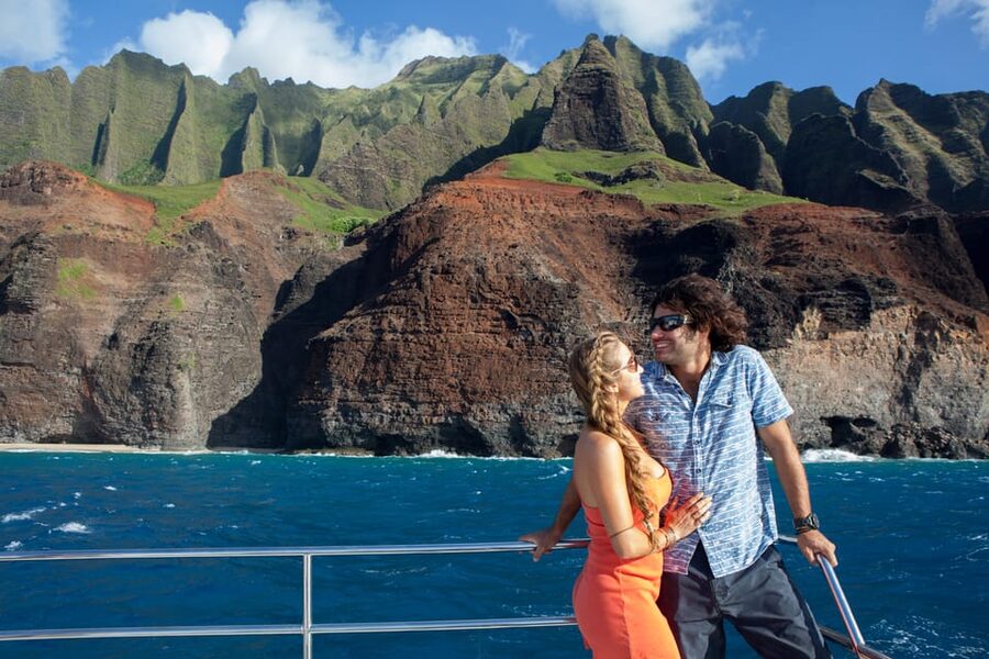 Kauai: Napali Sunset Dinner Cruise - Why the Napali Coast works best from the water