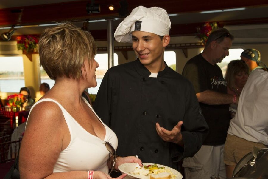 Key West: Sunset Dinner Cruise with Open Bar & Live Music - Key points to know before boarding