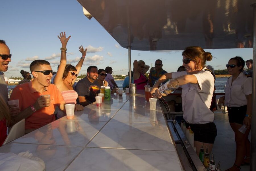 Key West: Sunset Dinner Cruise with Open Bar & Live Music - Should you book The Party Cat?