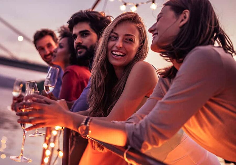 Knoxville: Sunset Dinner Cruise on Tennessee River - A sunset meal with Knoxville as the backdrop