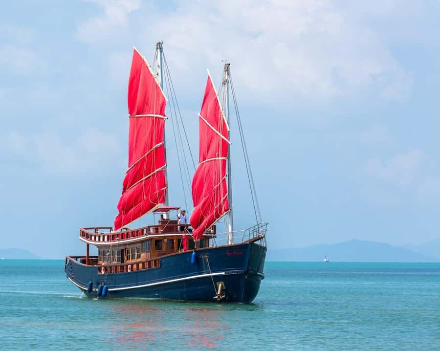 Koh Samui: Red Baron Romantic Sunset Dinner Cruise - Why the boat matters more than the meal