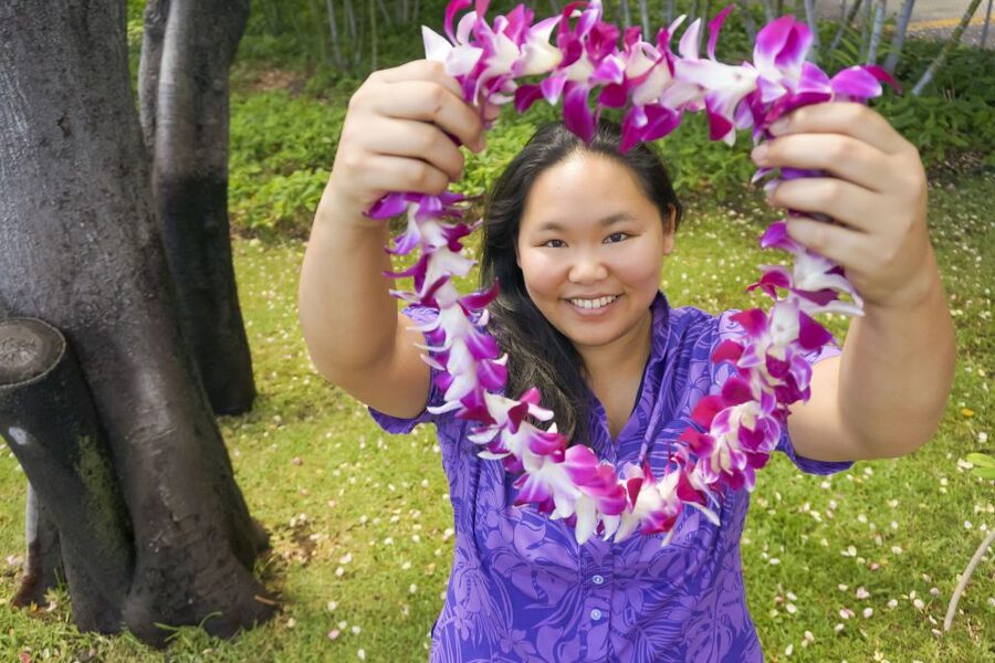 Kona Honeymoon Airport Lei Greeting - A small ritual with a clear purpose